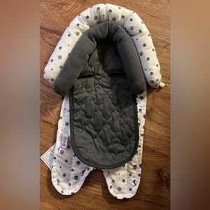 Car seat head support insert